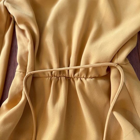 JCrew 00P yellow silk like shirt - Picture 7 of 7